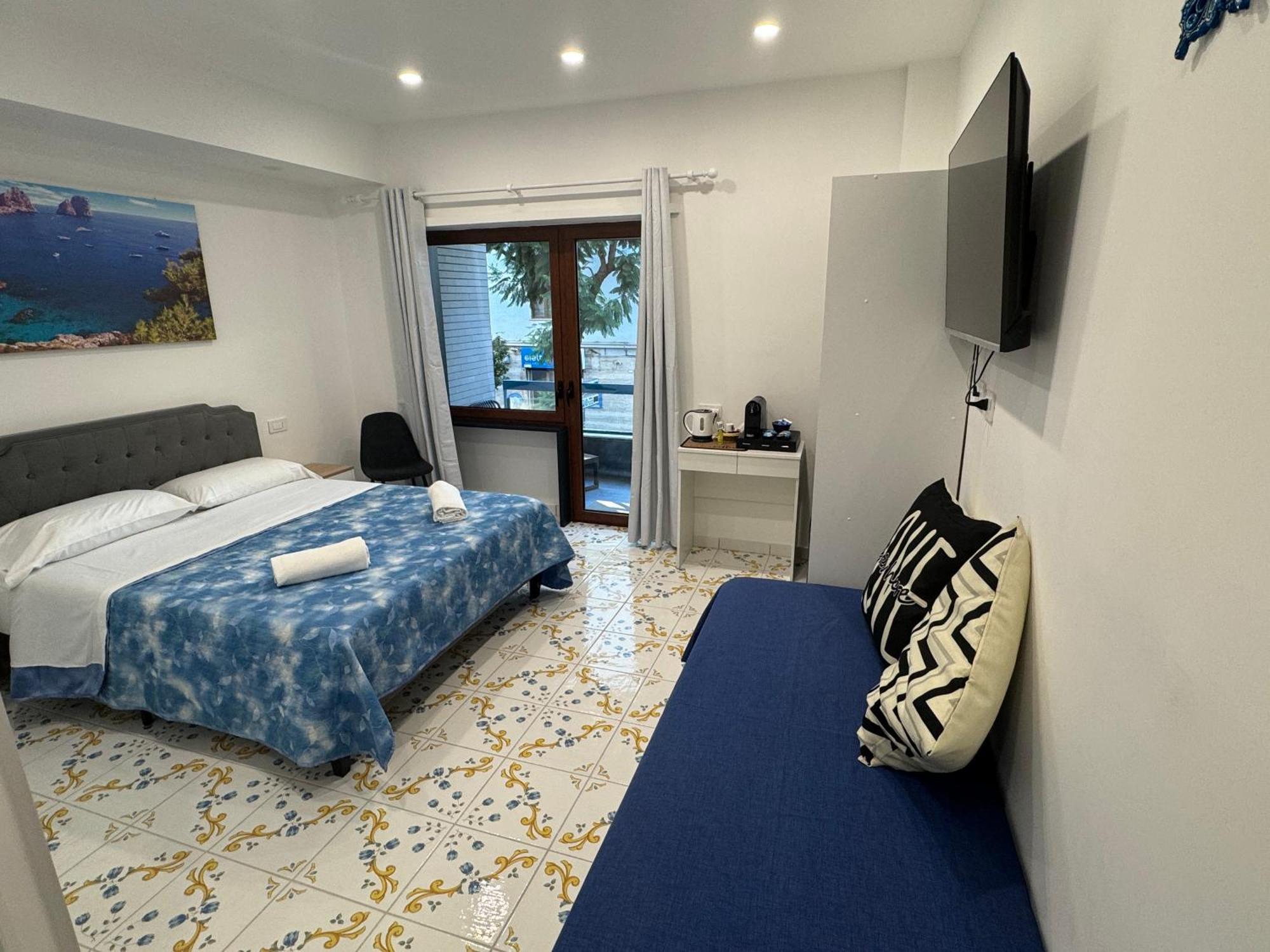 Bed and Breakfast Angela House Sorrento Center Esterno foto